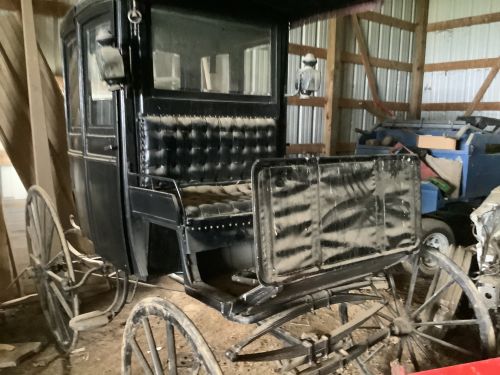 Horse Drawn Rockaway ( Wagons/carriages )