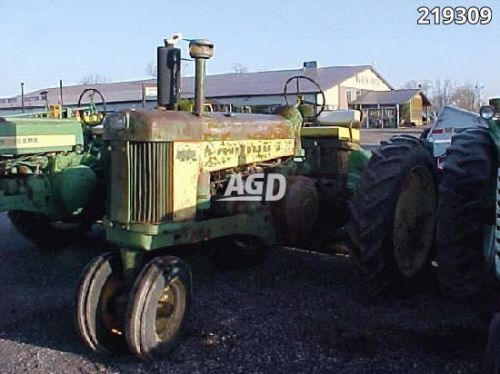 Classic John Deere 630 Row Crop ( Tractors - John Deere )