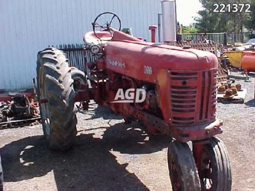 1956 Farmall 300 Row Crop Tractor ( Tractors - International/farmall/