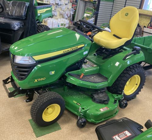 New:::john Deere X370 Lawn Tractor ( Tractors - John Deere )